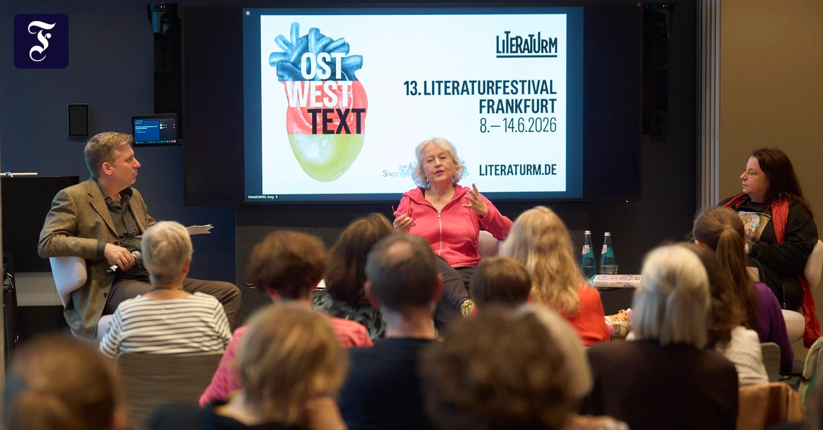 Bücher-Podcast: Auf einer großen leeren Fläche, unter der noch etwas ist