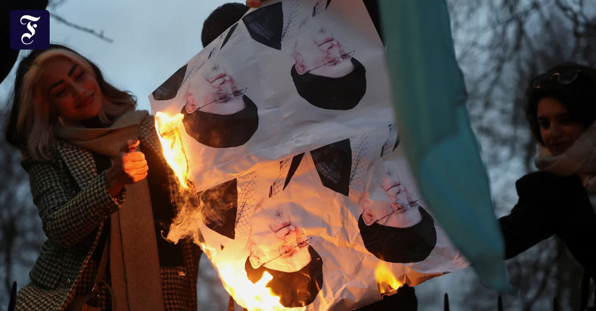 F-A-Z-podcast-f-r-deutschland-Iran-im-Ausnahmezustand-St-rzt-Trump-auch-das-Mullah-Regime-