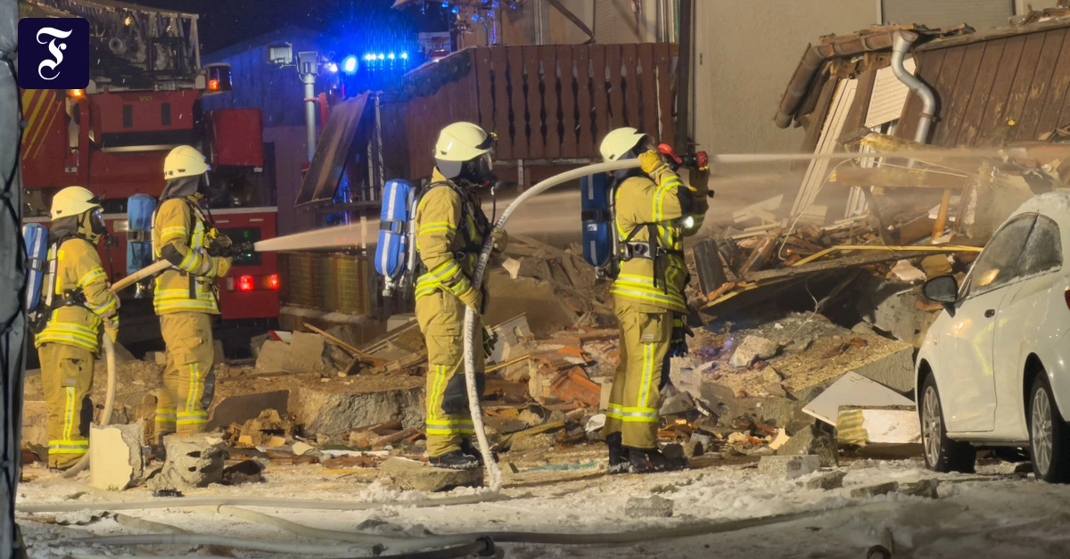 Baden-W-rttemberg-Wohngeb-ude-st-rzt-nach-Explosion-ein
