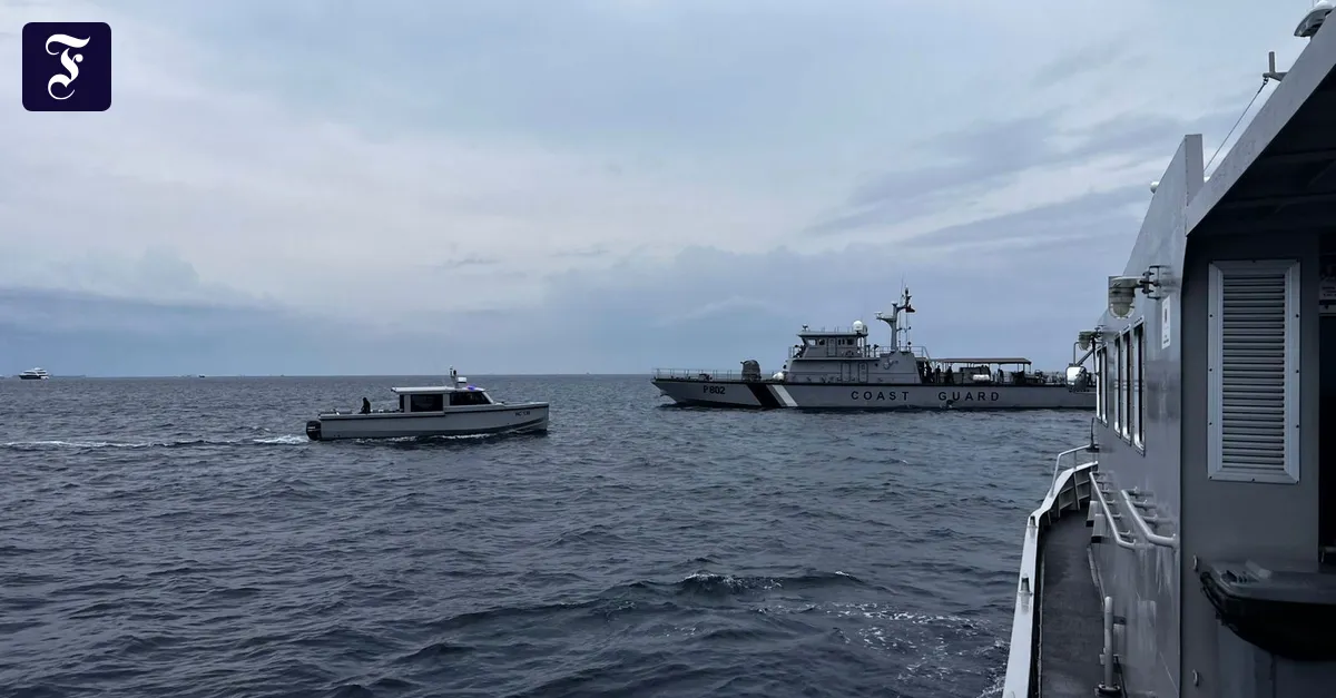 Dead divers found in cave in Maldives