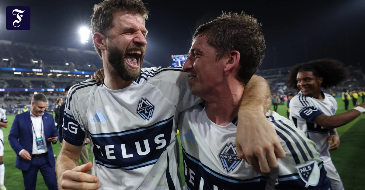 Fu-ball-Spektakel-in-USA-Thomas-M-ller-erreicht-Traumfinale-gegen-Lionel-Messi