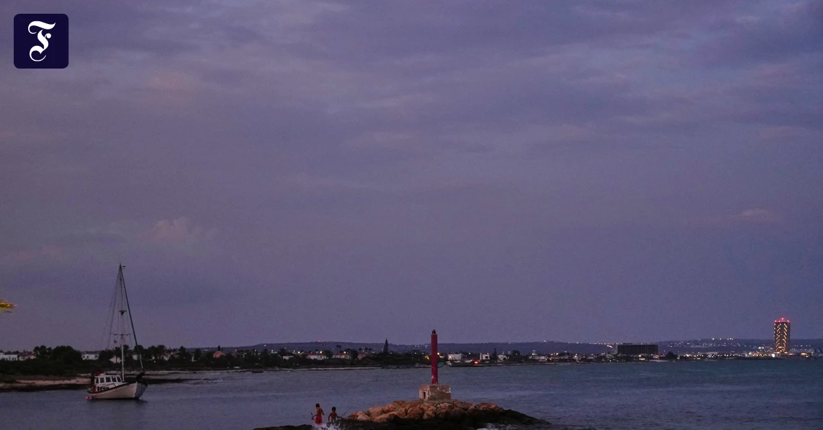 Severe storm in Cyprus: Chaos and helicopter rescue