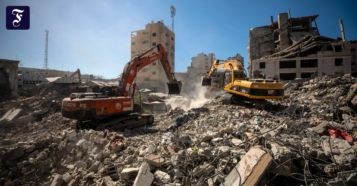 Gaza Strip: Residential Building Collapses, Killing 20 People