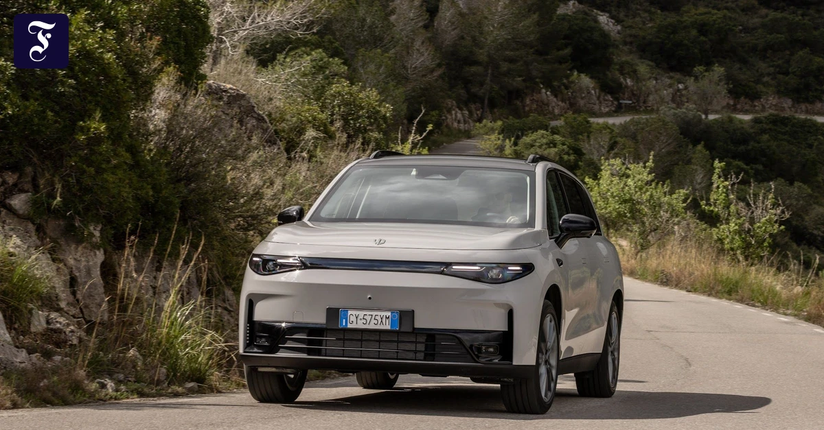 Leapmotor-C-10-REEV-Sprung-in-die-Bresche