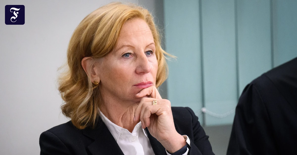 Trial against former RBB director Schlesinger