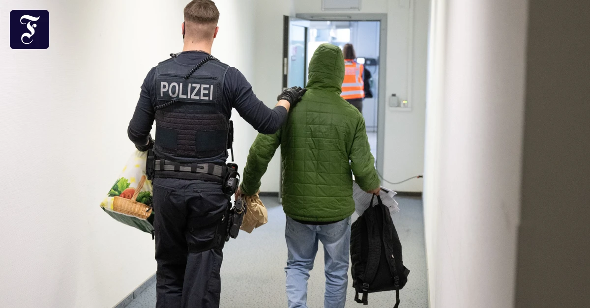 Innenminister-Treffen-EU-Staaten-einigen-sich-auf-strengere-Regeln-bei-Abschiebungen