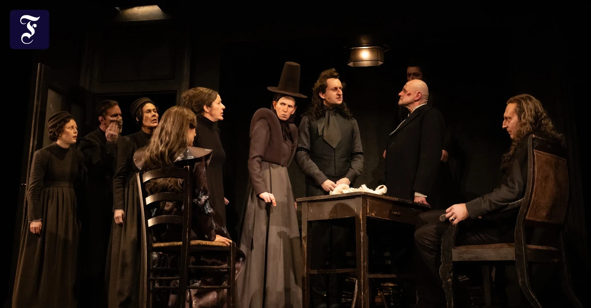 Theaterpremiere München: Der Teufel trägt Perücke