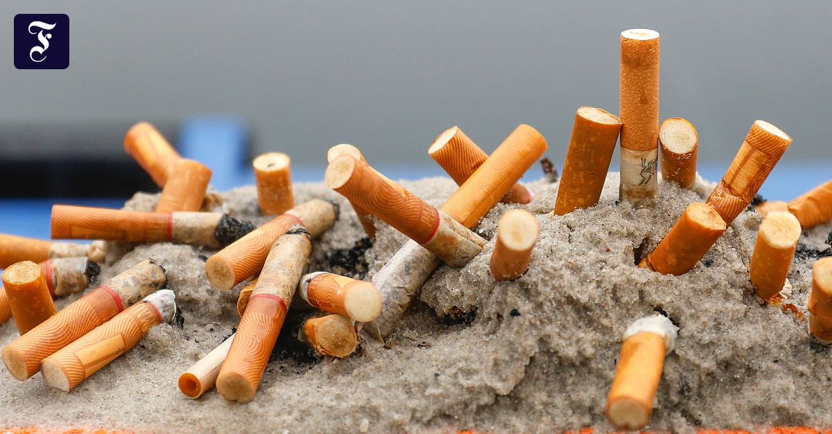 Humpelnd zur Zigarette: Und schon ist der Raucher der Reha-King