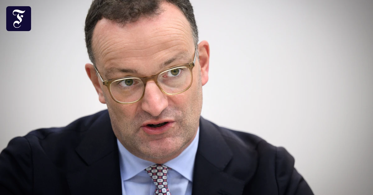 Phản ứng dữ dội với Jens Spahn sau tiết lộ sử dụng mẹ đẻ thuê ở Mỹ