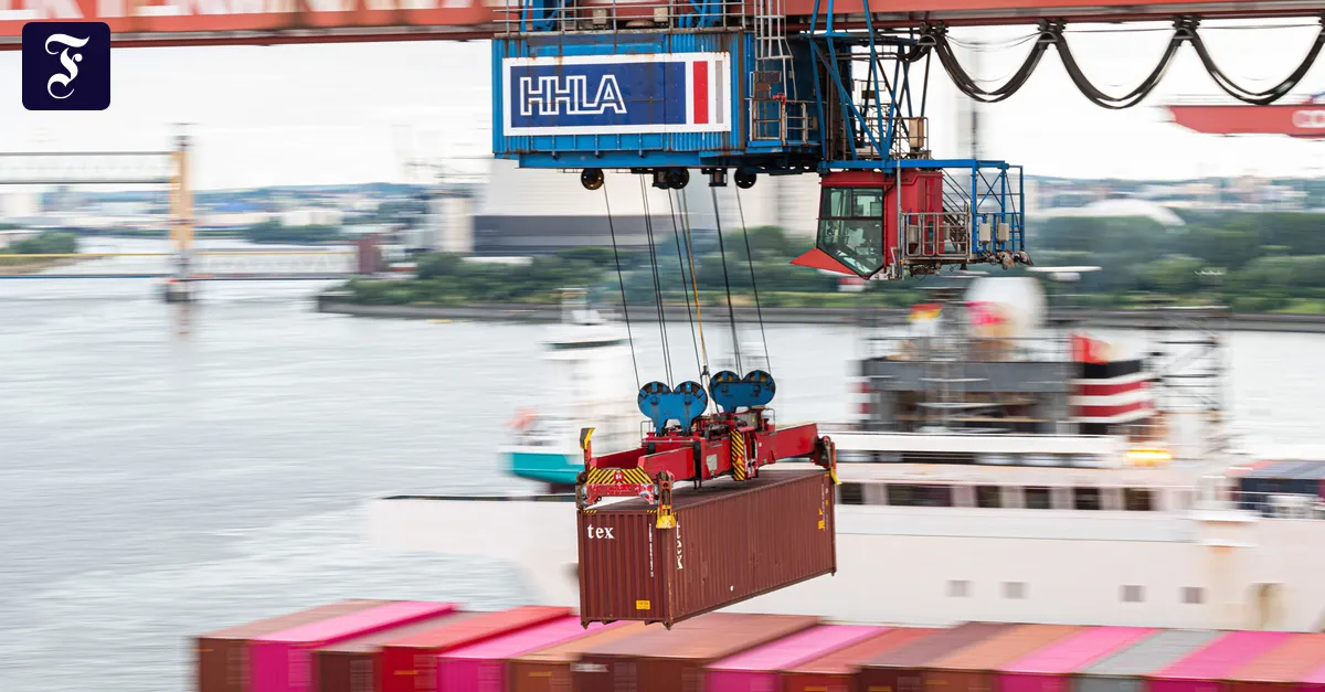 Verdi calls for warning strikes at six seaports