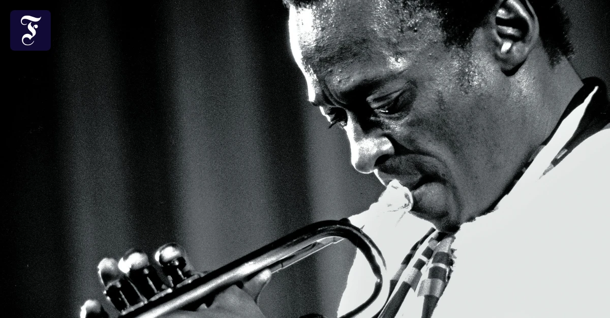 Biographie von Miles Davis: Wer seinen Jazz verstehen will, muss genauer hinhören