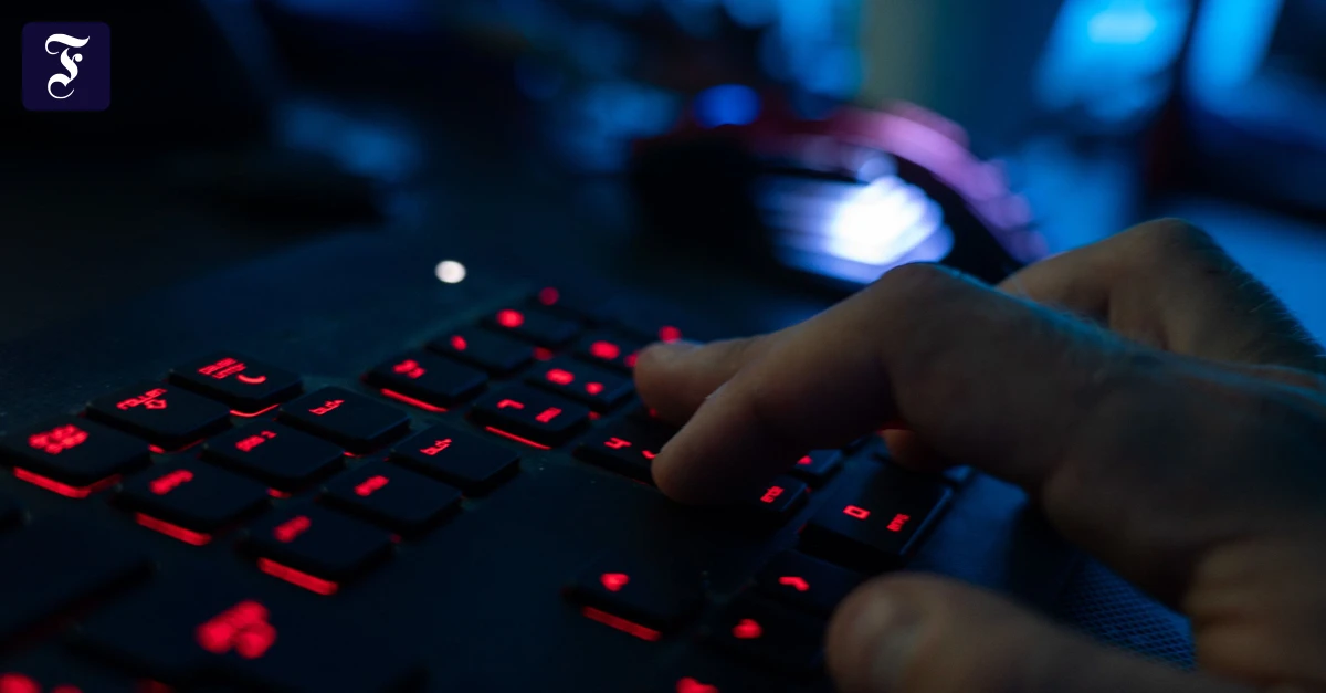 Erinnert-an-White-Tiger-Jugendlicher-soll-M-dchen-in-Chat-erpresst-und-bedroht-haben