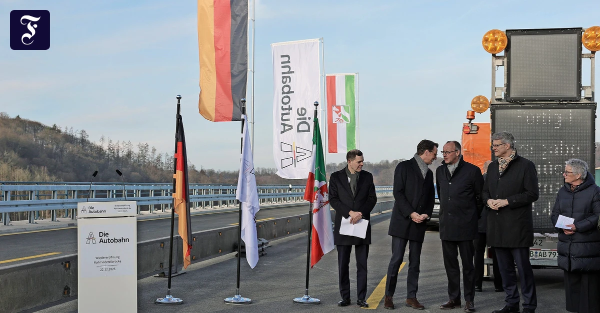 L-denscheid-erleichtert-Die-Br-cke-steht-k-nnen-wir-es-doch-noch-