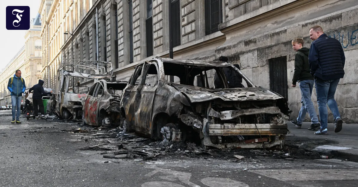 After the unrest: France argues who the destroyers are