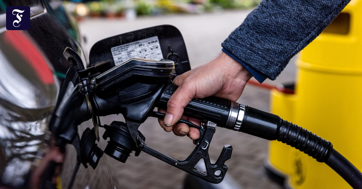 Spritpreise: Welche Autofahrer sp&uuml;ren wirklich die h&ouml;heren Preise an der Zapfs&auml;ule?