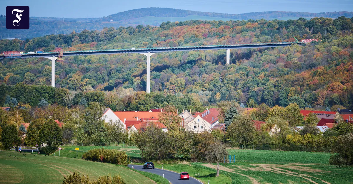 Knapp 300 Millionen Euro: Millionenschwere Ortsumgehung schon vor Freigabe beschädigt