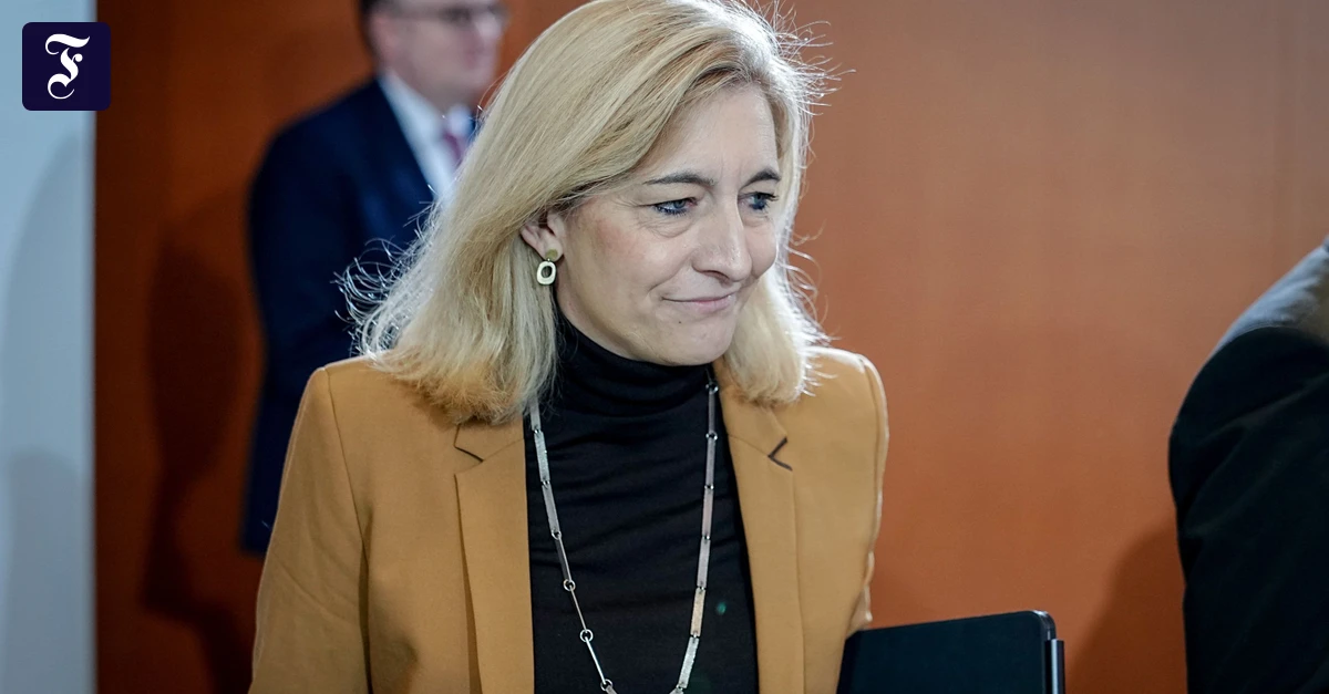 Liveblog-Bundespolitik-Bund-und-L-nder-wollen-Pflegereform-bis-Ende-2026