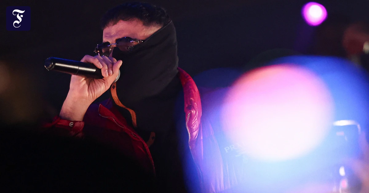 Vorwurf der Fahrerflucht: Rapper Haftbefehl wird ärztlich begutachtet