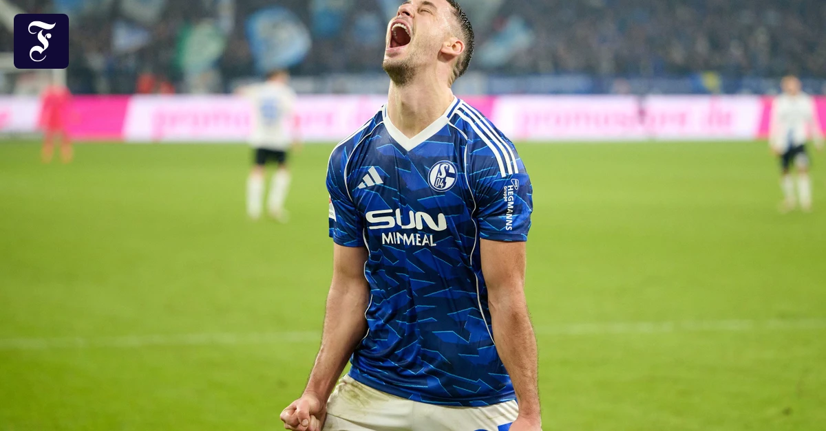 Sieg-im-Spitzenspiel-Schalke-bernimmt-Tabellenf-hrung-von-Paderborn