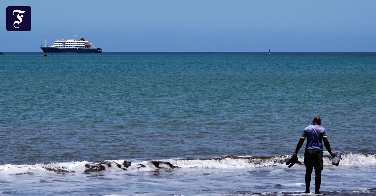 Possible hantavirus outbreak: Ship passengers cannot disembark for now