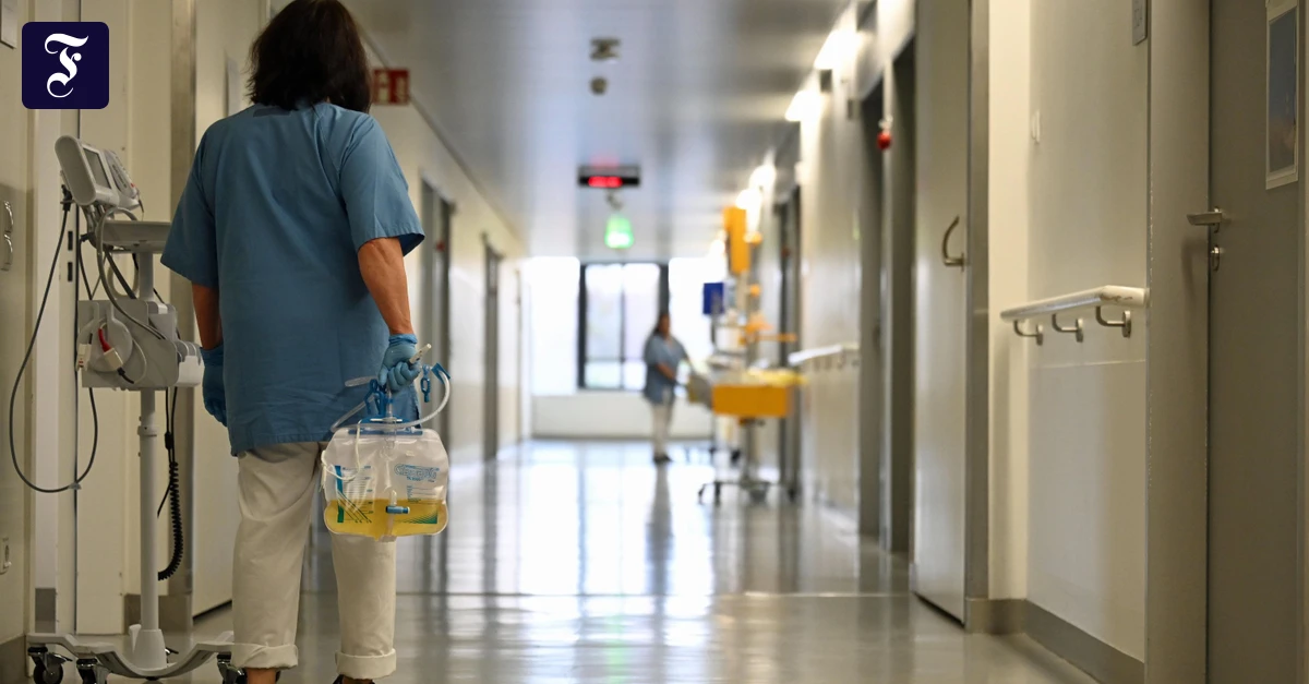 Die-Kasseneinnahmen-reichen-Durchleuchtet-das-Pflegebudget-