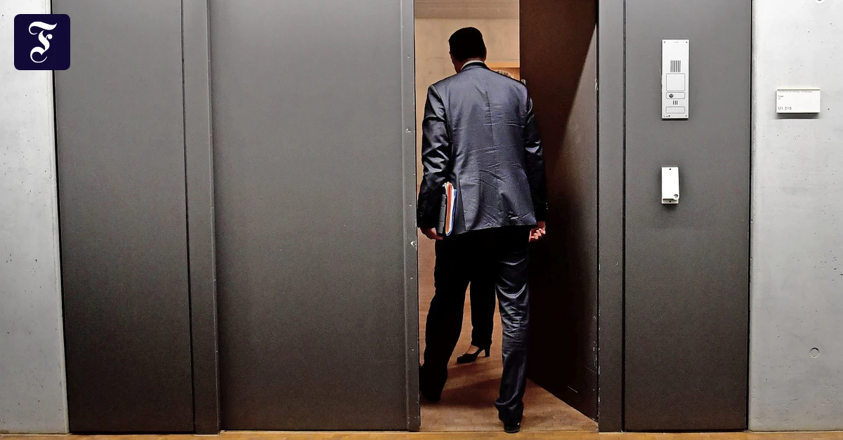 GeheimdienstGremium-Geheim-verschwiegen-und-unterbesetzt