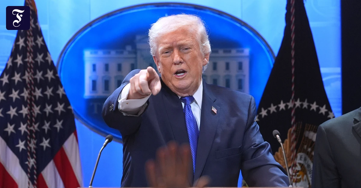 &bdquo;Illoyale Verr&auml;ter und Scho&szlig;hunde&ldquo;: Trumps Zollchaos geht weiter