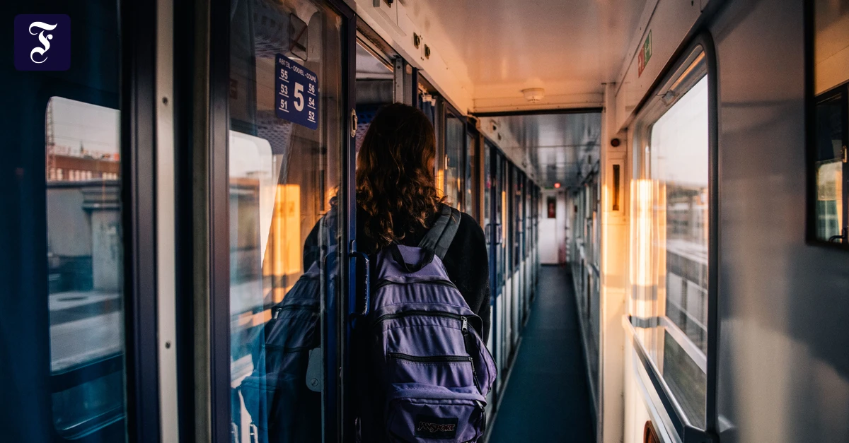 Zwischenhalt-in-Hamburg-Neuer-Nachtzug-Berlin-Paris-steht-in-den-Startl-chern