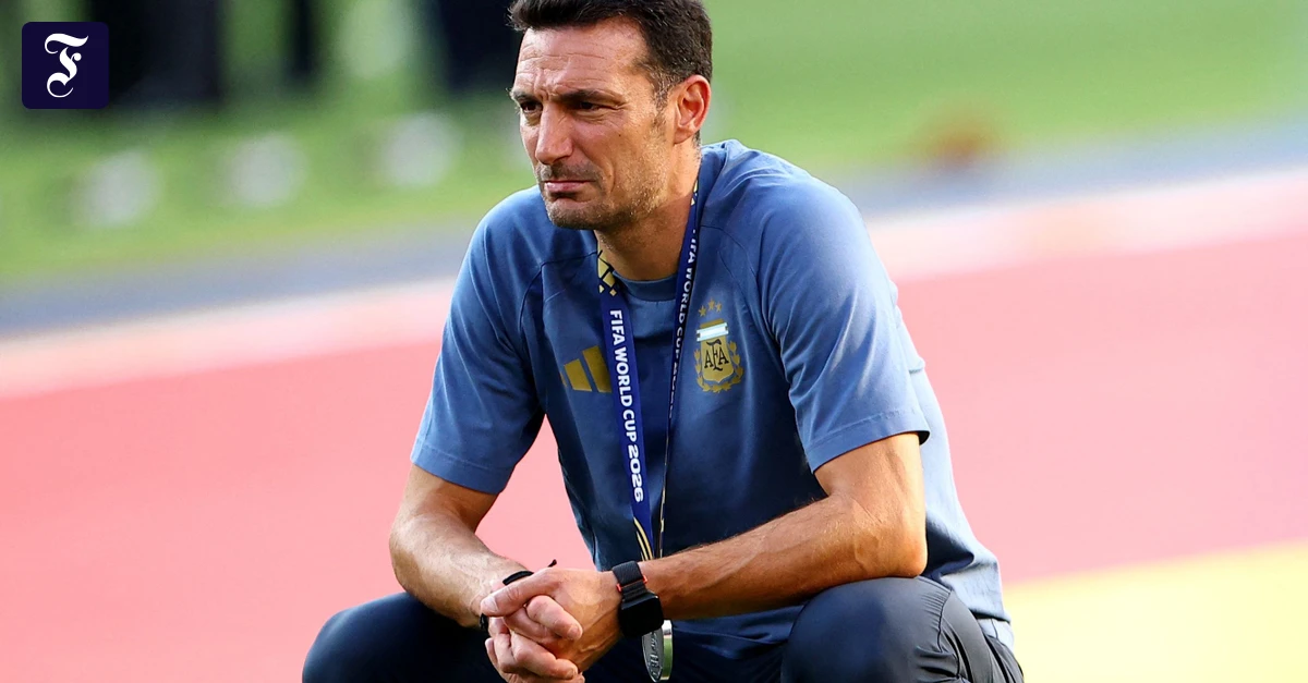 „Es tut mir sehr Leid“: Argentiniens Trainer nach dem Schlusspfiff. (Ảnh: FAZ.NET)