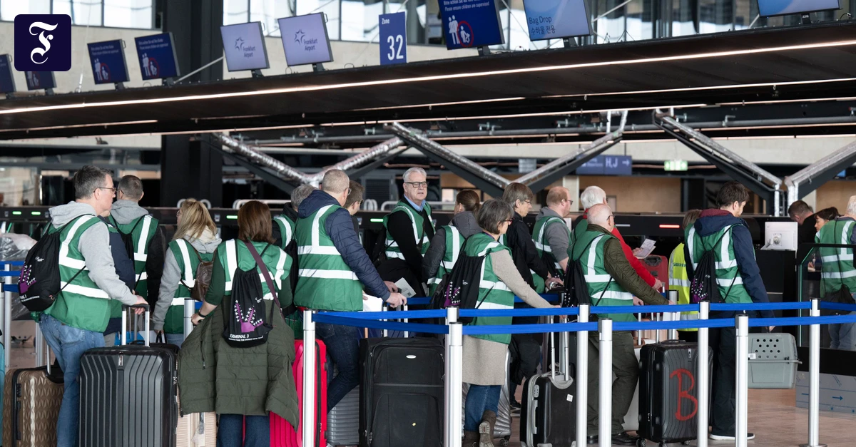 Flughafen-Frankfurt-8000-Komparsen-testen-das-neue-Terminal-3