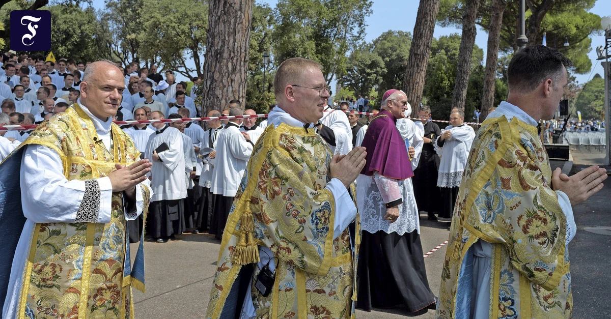 Katholische-Kirche-Die-Piusbruderschaft-fordert-den-Vatikan-heraus