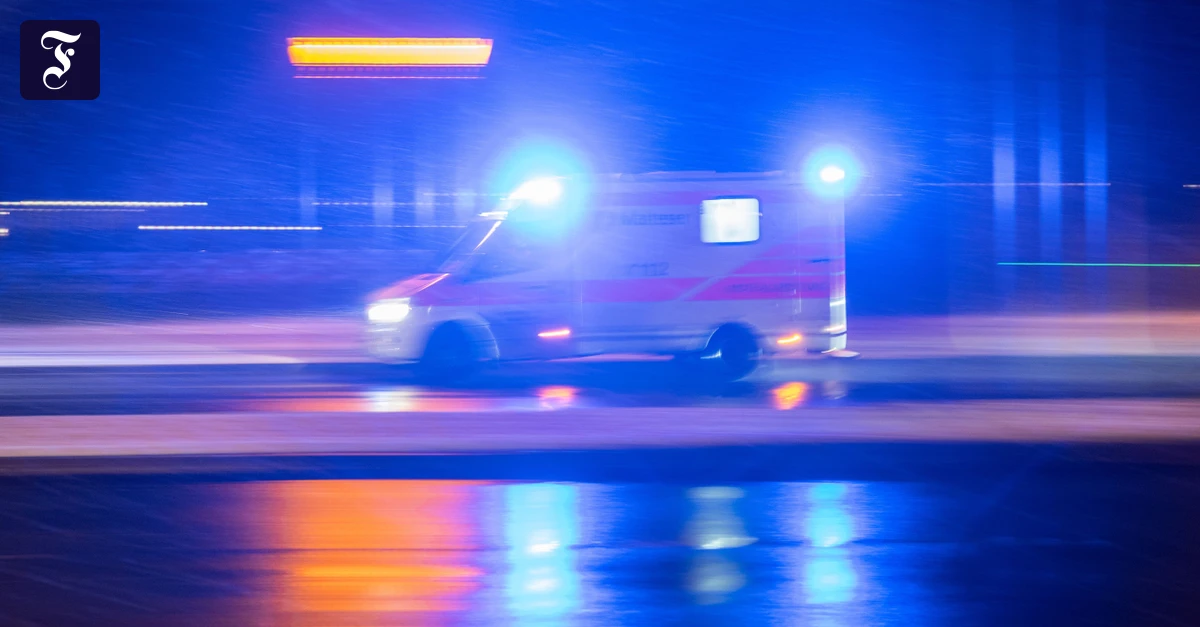 Rhein-Main-Liveblog: Otzenberg: Zwei Fahrer bei Unfall auf Kreuzung schwer verletzt