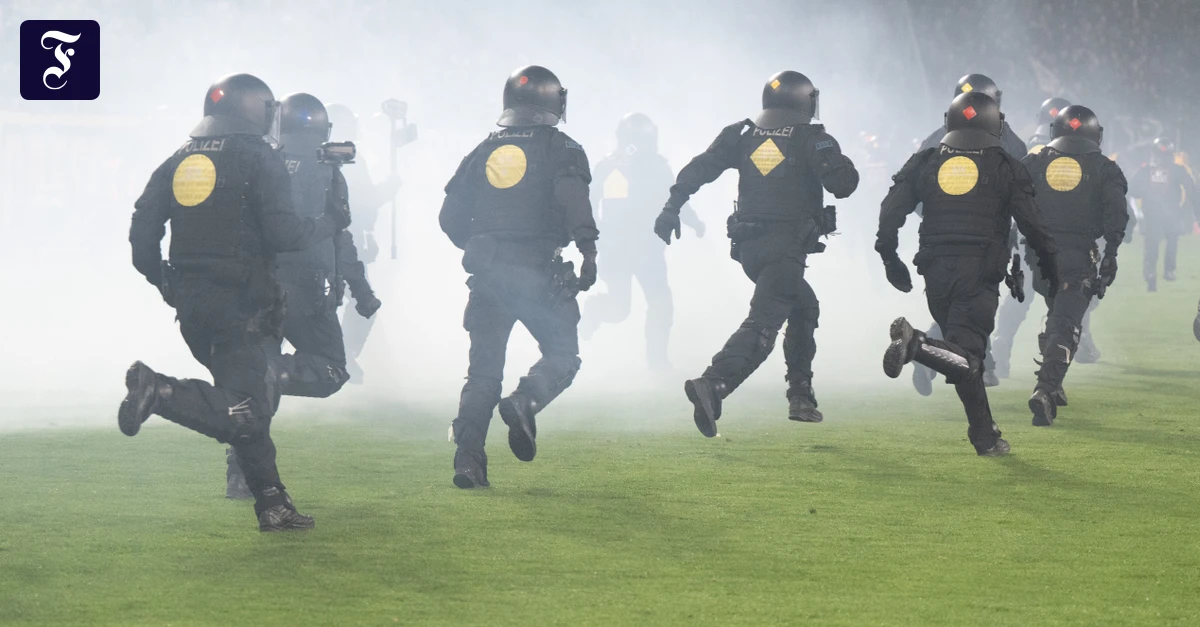 Gewalt im Fußball: Der Eskalation muss konsequenter begegnet werden