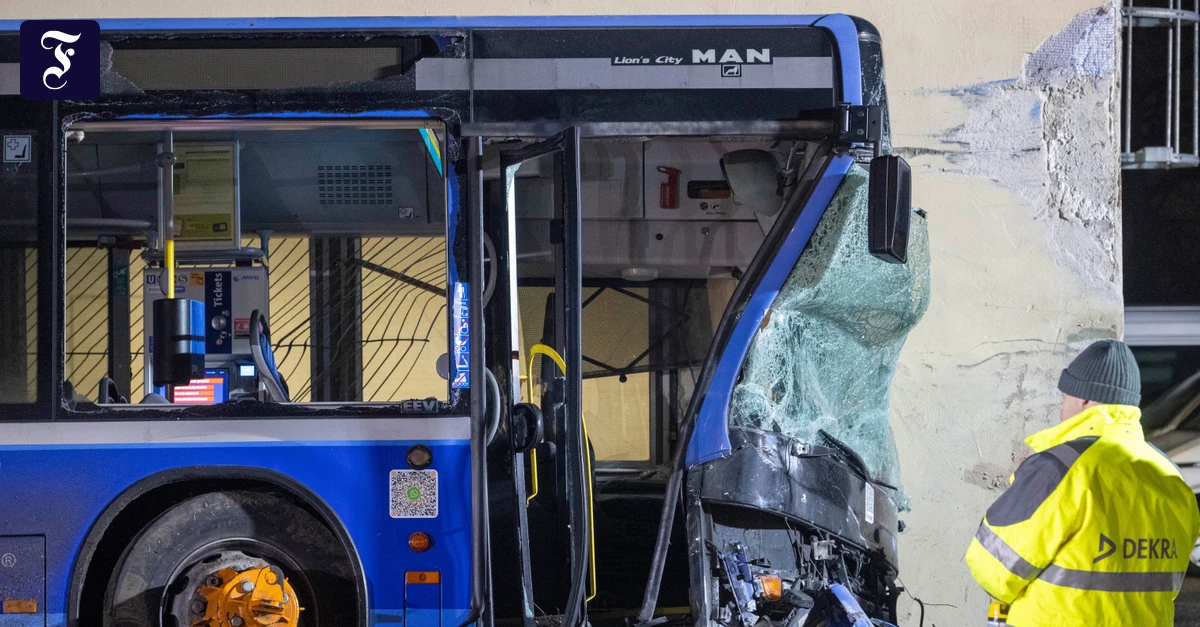 m-nchen-13-j-hrige-stirbt-bei-schwerem-busunfall