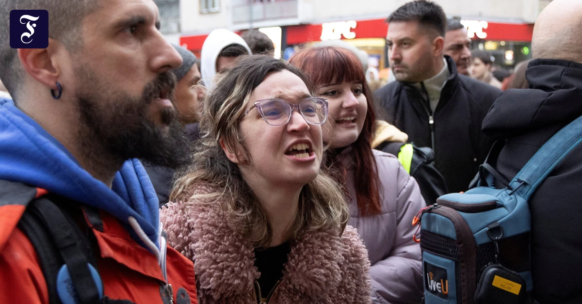 Anhaltende Proteste: Serbiens Regierung geht gegen Belgrader Universität vor