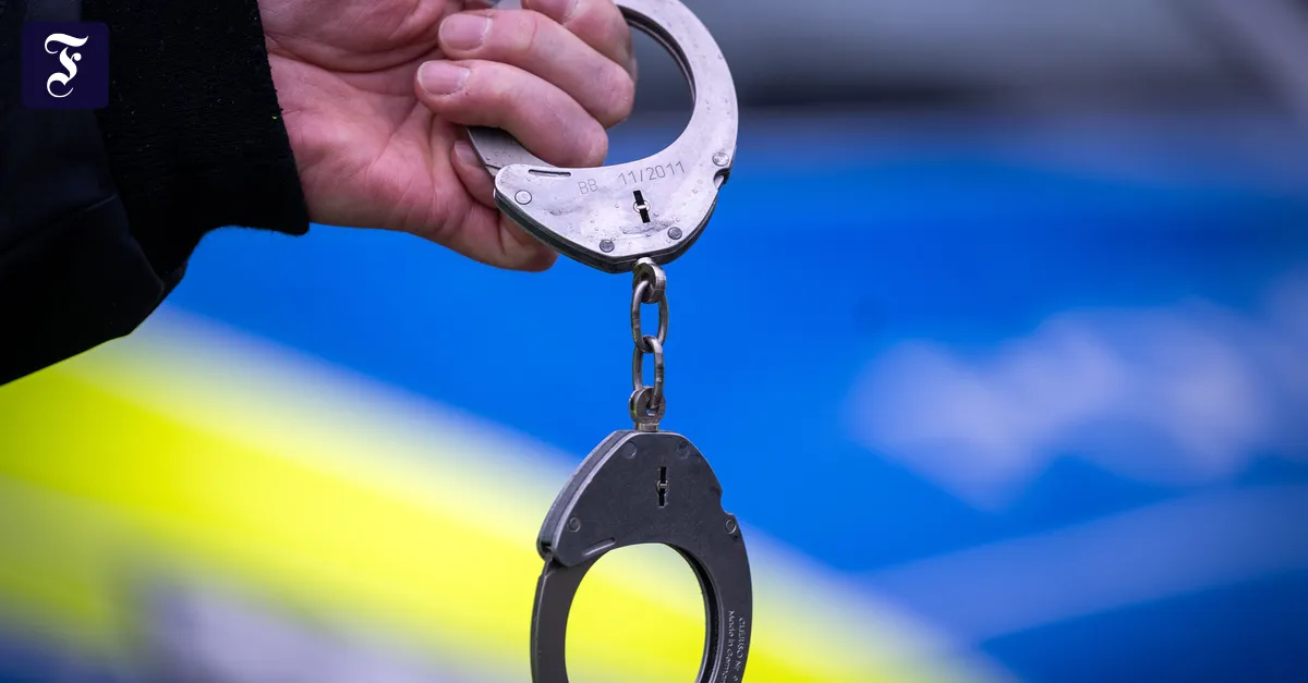 Suspect turns himself in to police after fatal knife attack in Giessen