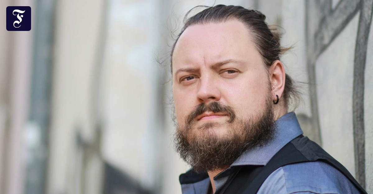 Bücher-Podcast: Wenn die Mutter spricht: Martin Piekar über seinen Roman „Vom Fällen eines Stammbaums“