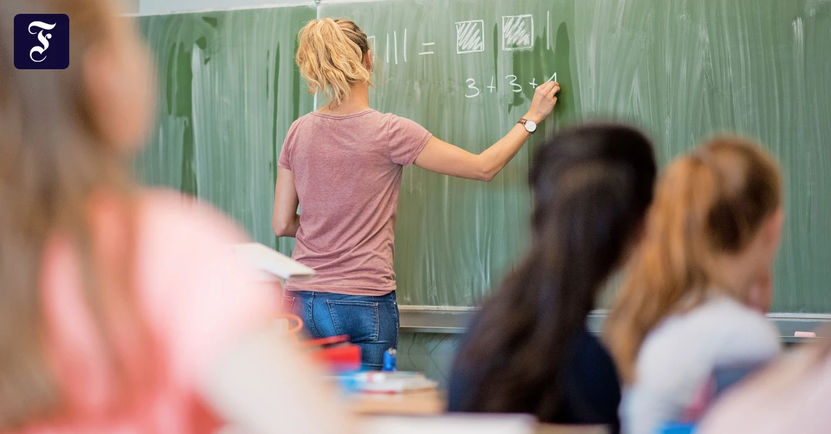 Pension-statt-Rente-Das-bersch-tze-Renten-Privileg-der-Beamten