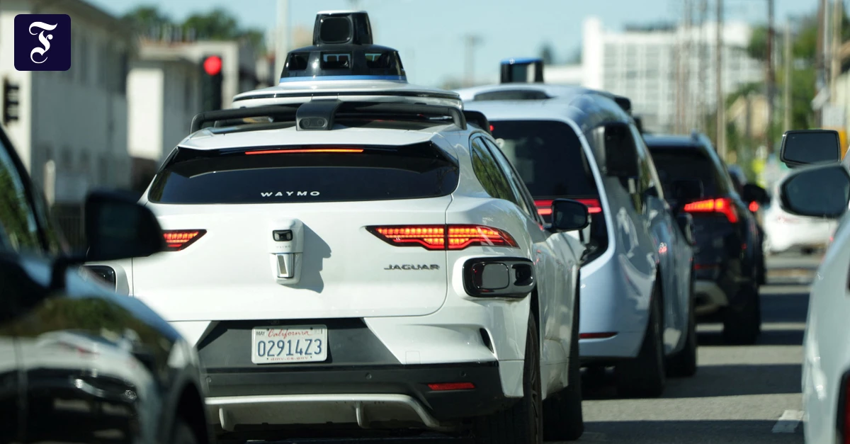 Stadt-der-Zukunft-Unter-Robotern-in-Los-Angeles