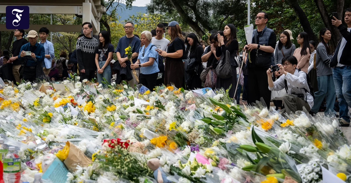 Feuer-in-Wohnkomplex-Zahl-der-Opfer-des-Hochhausbrands-in-Hongkong-steigt-auf-146