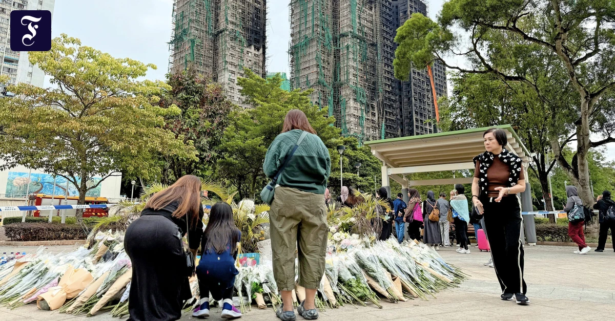 Brandkatastrophe-in-Hongkong-Kampf-um-die-Bambusger-ste