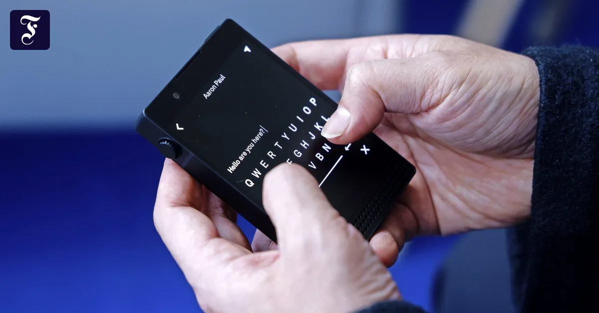 MWC 2026: „Breaking Bad“-Star Aaron Paul wirbt für das Lightphone