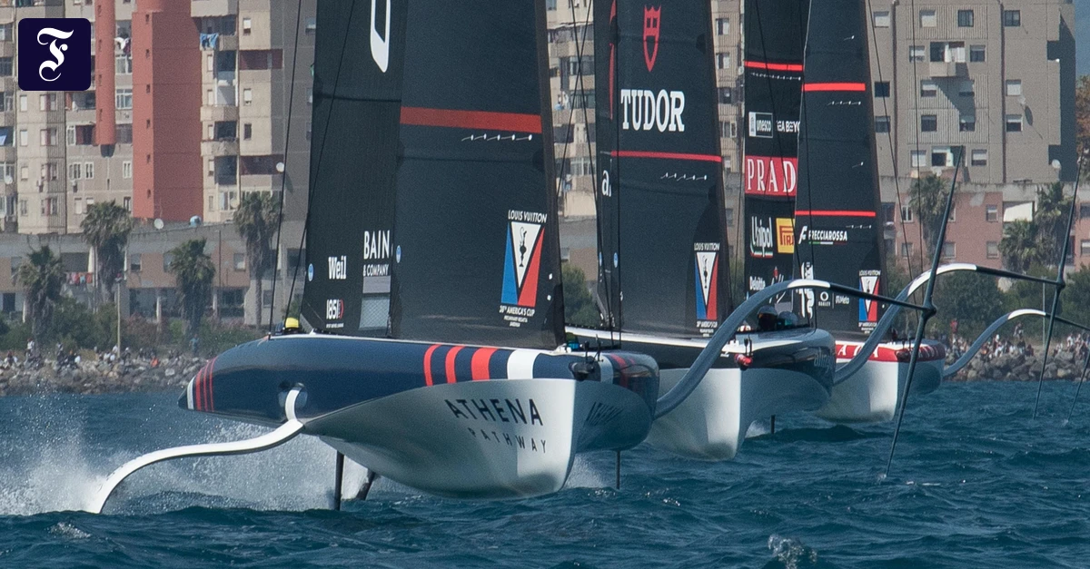 Vorregatta zum America's Cup: Im „Golf der Engel“ fliegen die Italiener fast allen davon