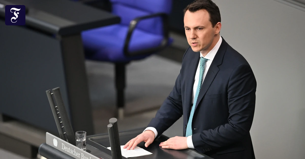 CDU-Politiker warnen vor Bruch der Rentenreform, Ministerpräsidenten aus Ostdeutschland lehnen Abschaffung ab