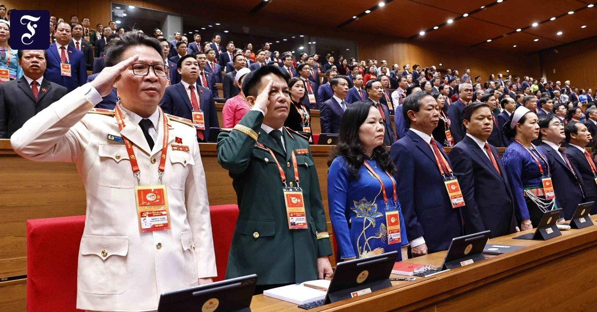 Parteikongress-Vietnams-Machthaber-eifert-Xi-Jinping-nach