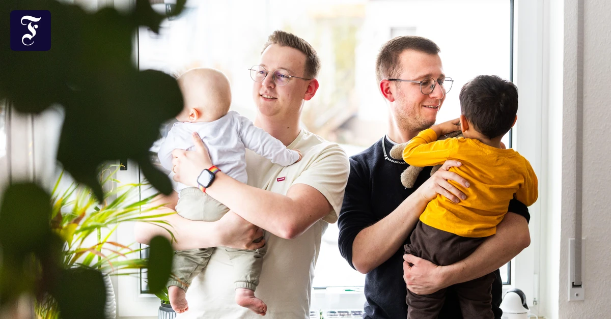 Familie mit zwei Vätern: „Niemand sollte so etwas lesen müssen, nur weil er liebt“