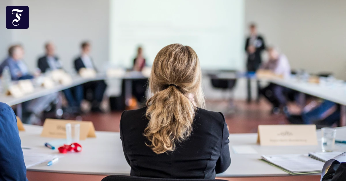 Die-Karrierefrage-Soll-ich-meine-F-hrungsrolle-aufgeben-