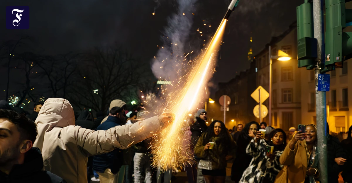 Festnahmen-in-Frankfurt-Silvester-Raketen-in-Menschenmenge-geschossen