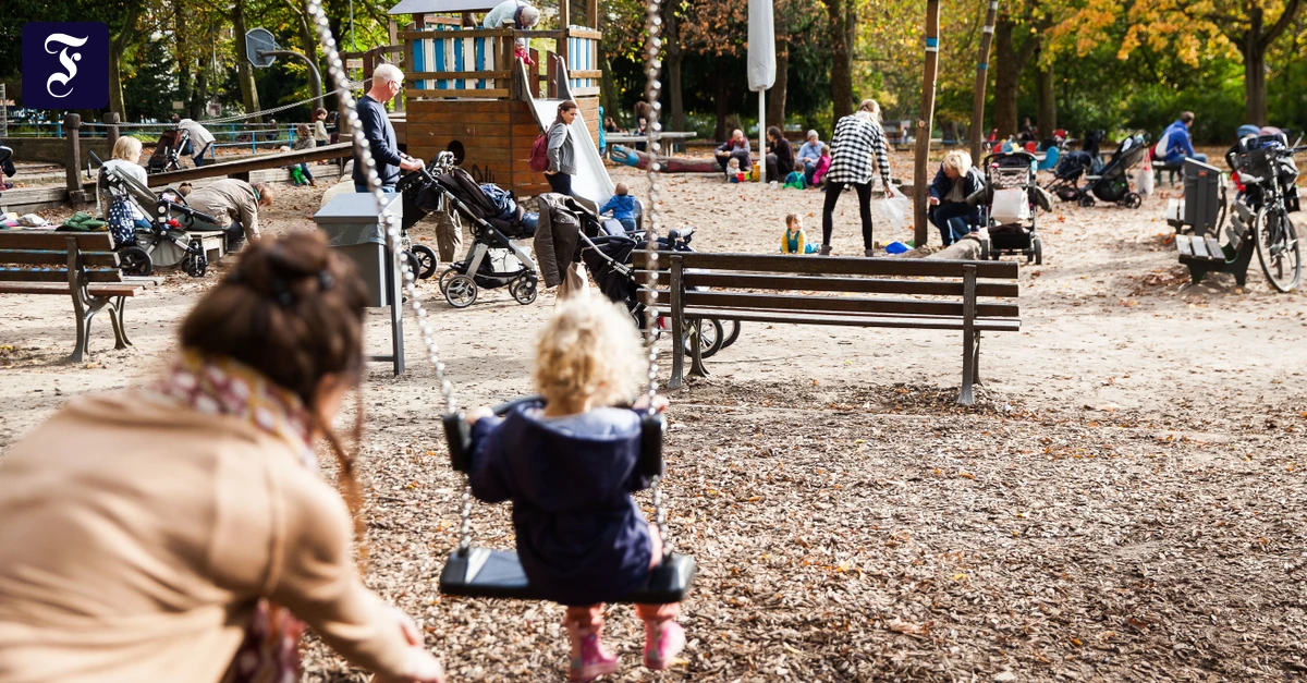 Generationenvergleich: 90 Minuten mehr mit den Kindern