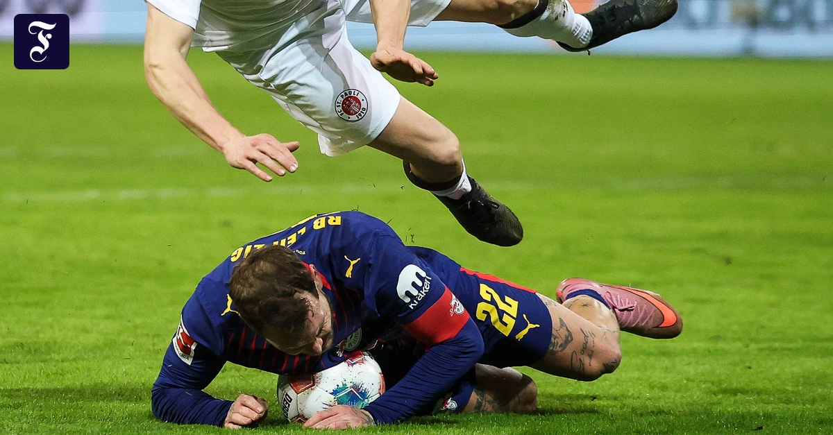 1-1-beim-FC-St-Pauli-RB-Leipzig-mit-Elfmeter-Pech-in-der-Nachspielzeit